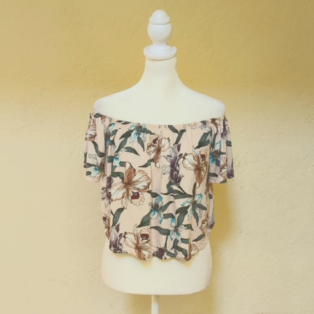 3/$20🌟 BP. Pink Floral Off the Shoulder Crop Top XS